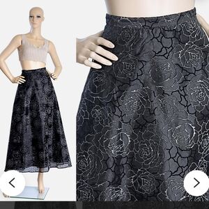 Cachet black and silver Rose's maxi skirt size 4